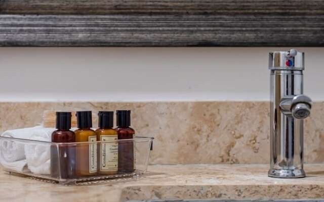 Sabbia 4201-3 Bedrooms ALL IN Suite Condo