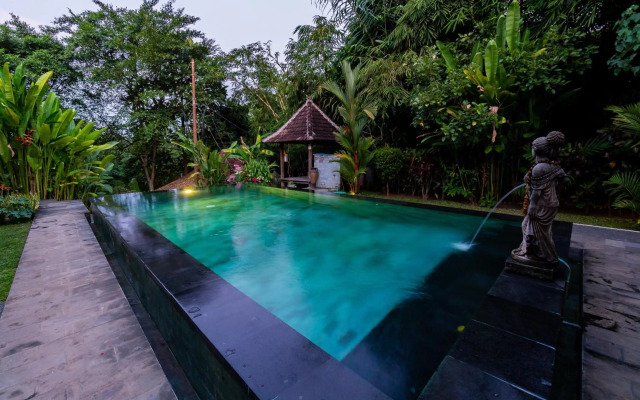Sari Bamboo Villas