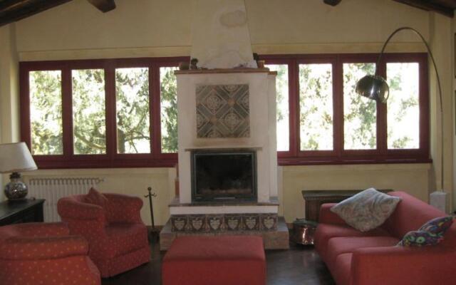 Lodge Rina