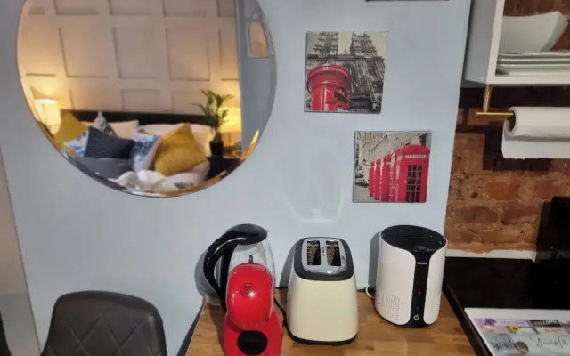 Charming 1-bed Studio Annex,parking,kitchen,wifi