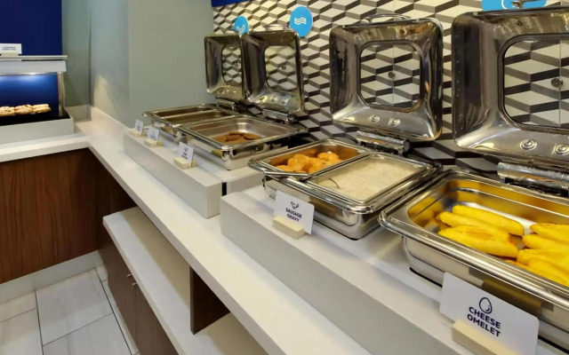 Holiday Inn Express Minneapolis West Plymouth by IHG
