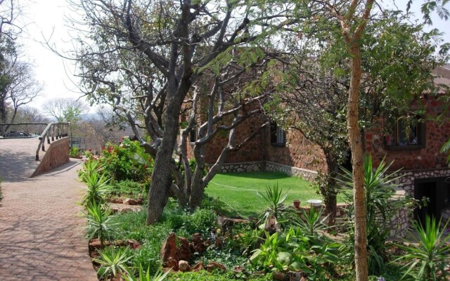 Onduri Lodge - In Okaukuejo