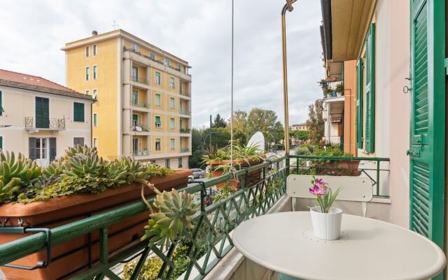 Spacious Apartment in Lavagna near Sea & City Center