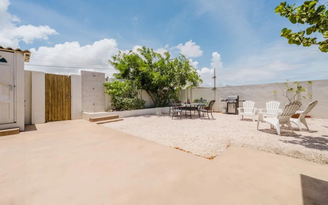 Mangel Halto Aruba one Minute Walk to Beach Apt1