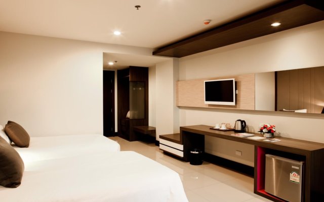 Crystal Suites Suvarnabhumi Airport