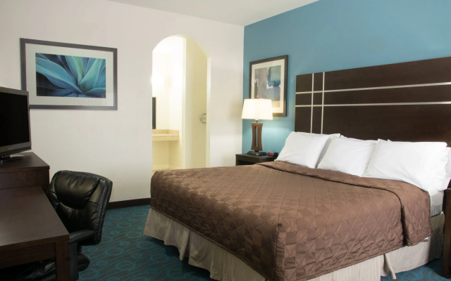 Spark by Hilton Daleville Roanoke North