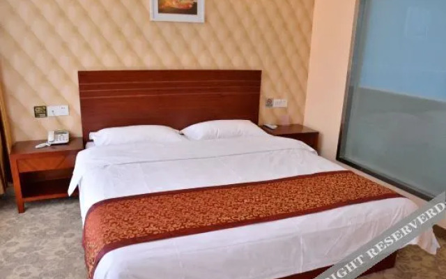 Suqian V8 Business Hotel (High-speed Railway Station)