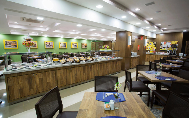 Interludium Iguassu Convention Hotel