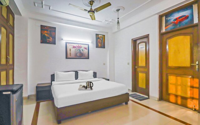 OYO 474 Hotel VM Residency