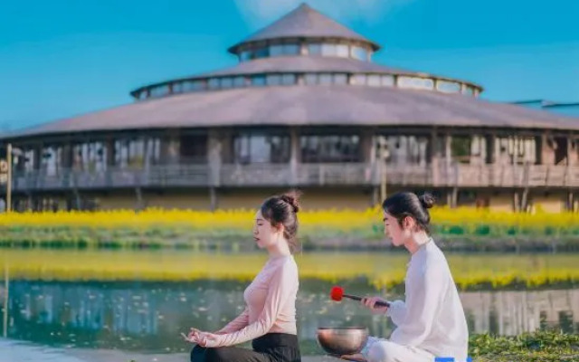 Arcadia Village Hotel