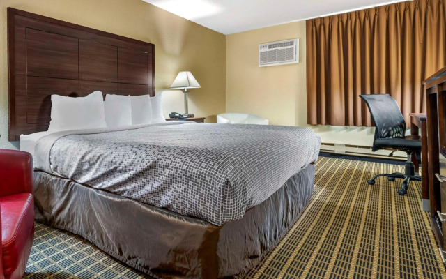 Econo Lodge La Crosse North