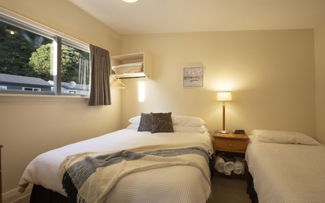 Punakaiki Beachfront Motels – Guest Rooms – Punakaiki