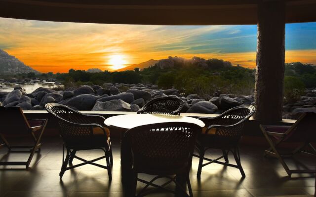 Hampis Boulders Resort