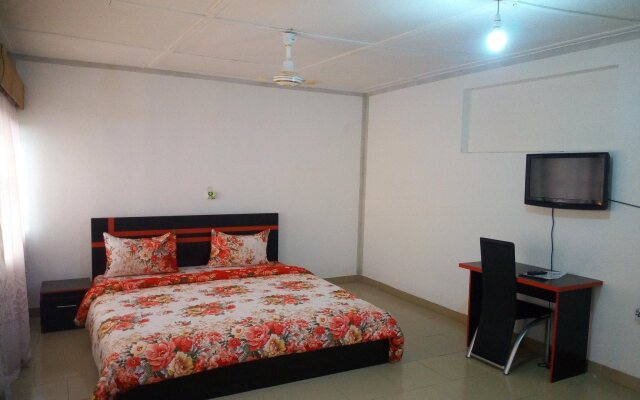 Red Clover Hotel