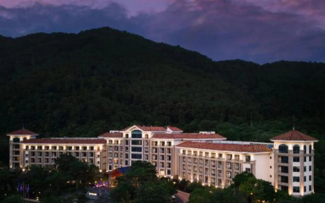 Yongding Tianzi Hot Spring Holiday Resort Longbowan Hotel