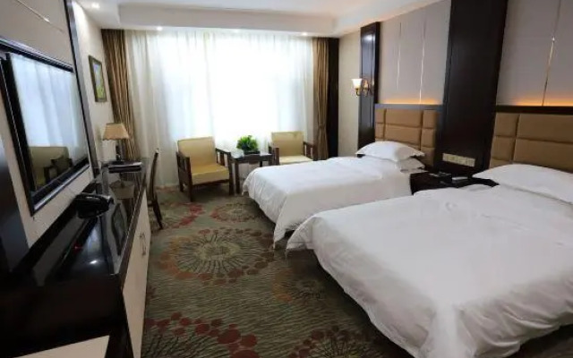 Chunjiang Holiday Hotel