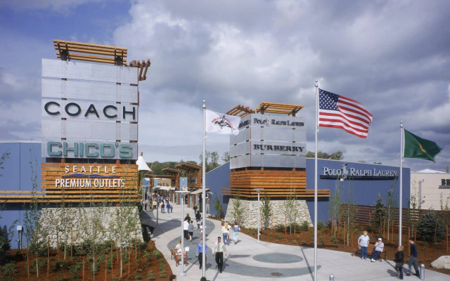 Holiday Inn Express & Suites Burlington by IHG