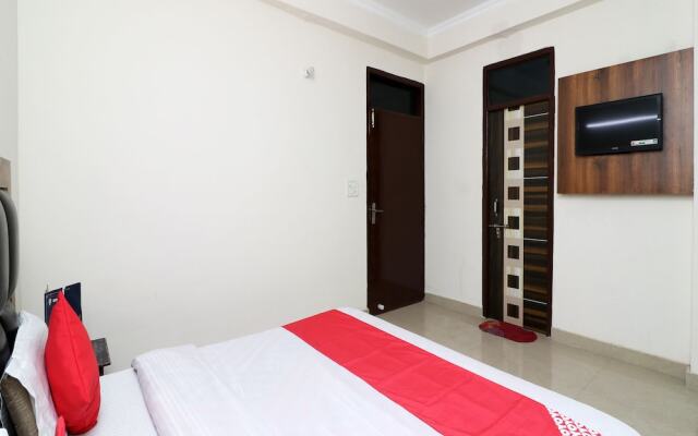 OYO 24958 Hotel Dayal