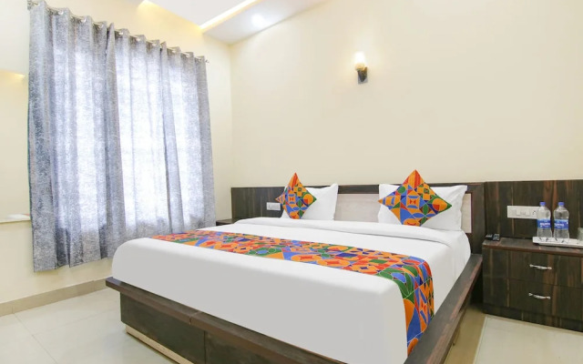 Fabhotel Moon Trip