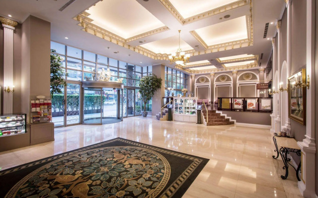 Lees Boutique Hotel