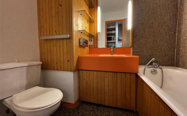 Appartement Les Menuires, 1 pièce, 2 personnes - FR-1-452-40