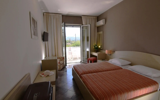 Mantenia Hotel