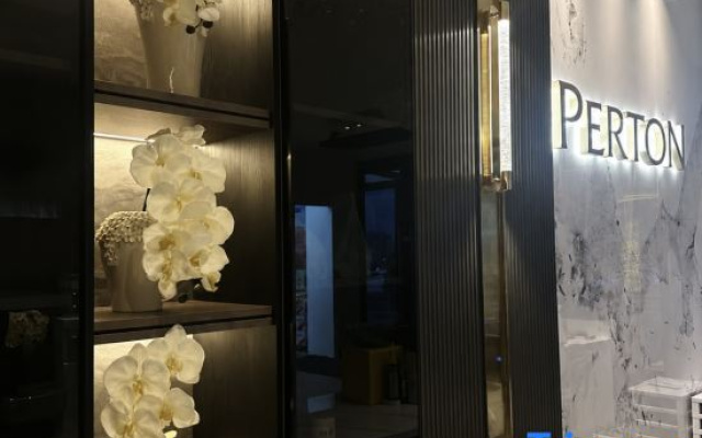 PolttoN Century Hotel (Urumqi Hongshan Park Times Square CCMALL Branch)