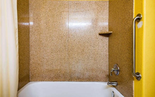 Quality Inn & Suites Franklin