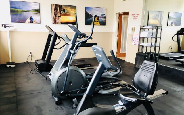 Holiday Inn & Suites Pittsfield-Berkshires by IHG