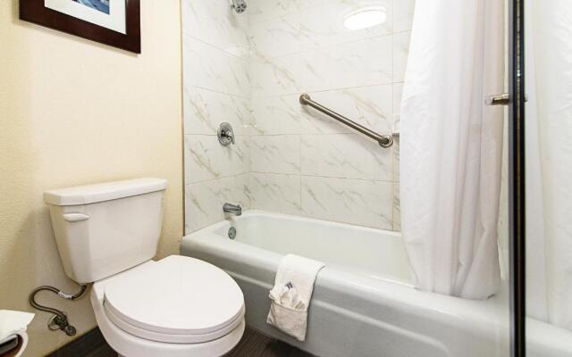 Rodeway Inn & Suites