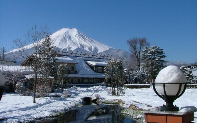 Lake Oshino