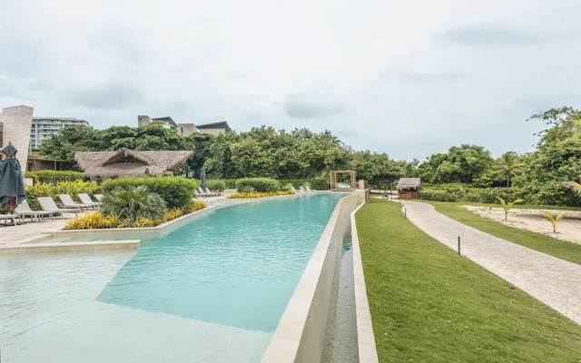 Seaside 3BR Retreat w Terrace Beach Access