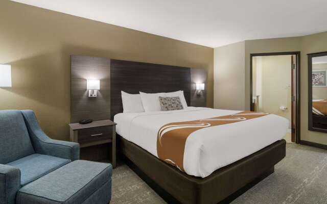 Quality Inn & Suites Roanoke - Fort Worth North