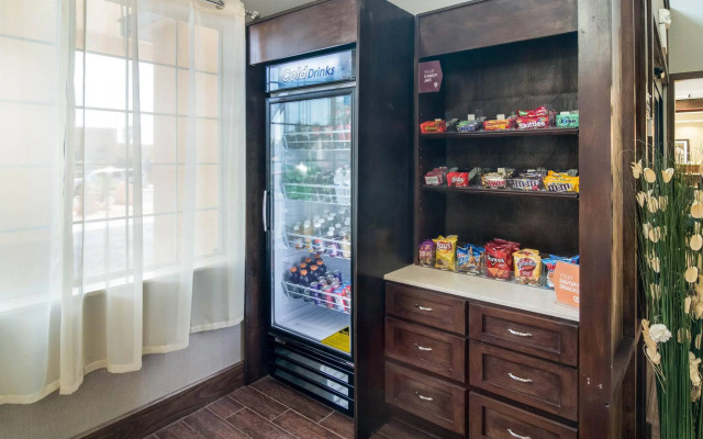 Comfort Suites Odessa near University