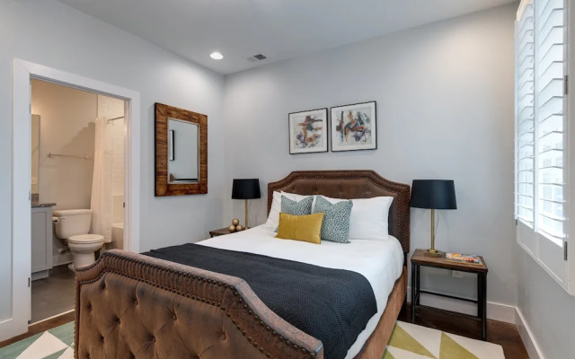 Melodic Skyline - Rooftop Views - 12th S District