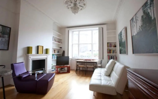 Chic Notting Hill Apartment