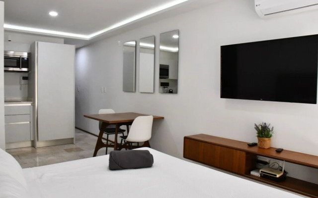 Luxury Apartment on 5th Av -One Paralia
