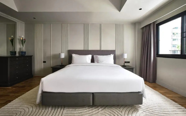 Floral Court  & Residence Sukhumvit 13