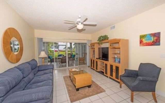 The Grandview Condos on Seven Mile Beach