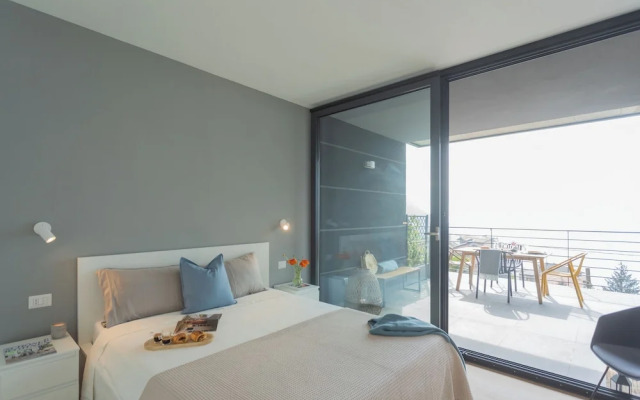 Residenza Maxim With Pool by Rent all Como