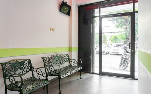 RedDoorz near Pecenongan 2