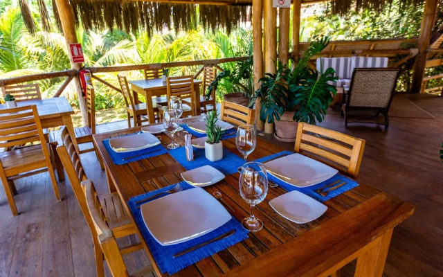 Hotel Punta Camarón Bungalows & Suites