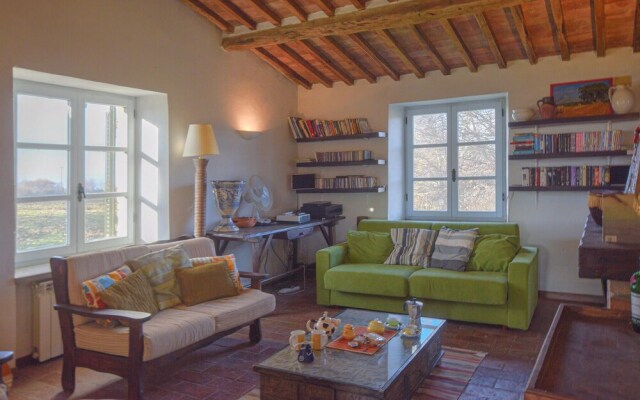 Beautiful Home in Roccalbegna With 5 Bedrooms and Wifi