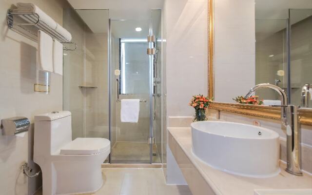 Vienna Hotel Shanghai Happy Valley