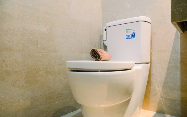 Spacious Studio Menteng Park Apartment