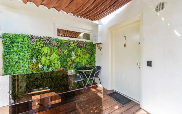 Green Luxe Suite 1 in Shkod r