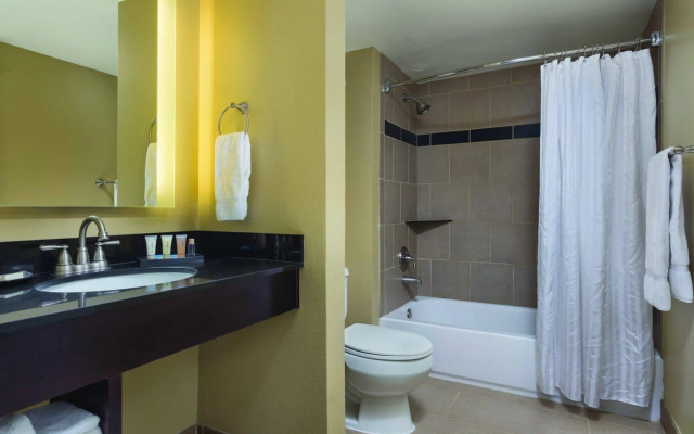 Peacock Suites