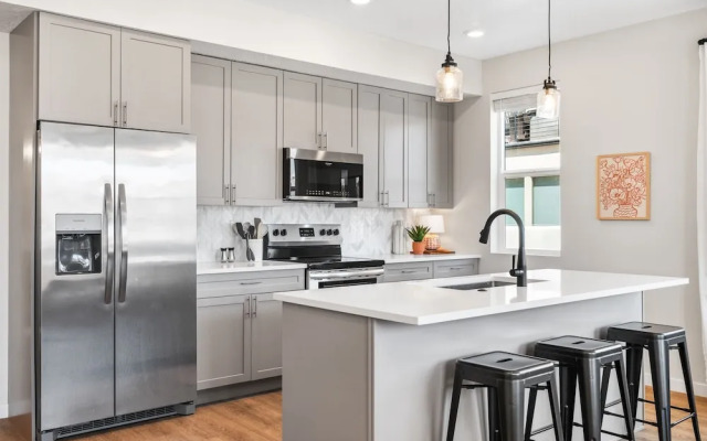 Paradise Cove 2 Bedroom Condo