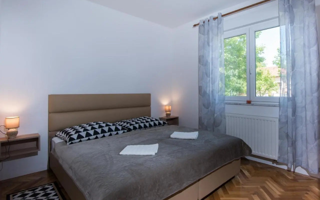 Seasons apartmani