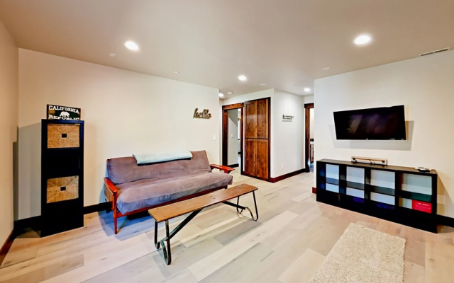 1183 Prospector Trl Home